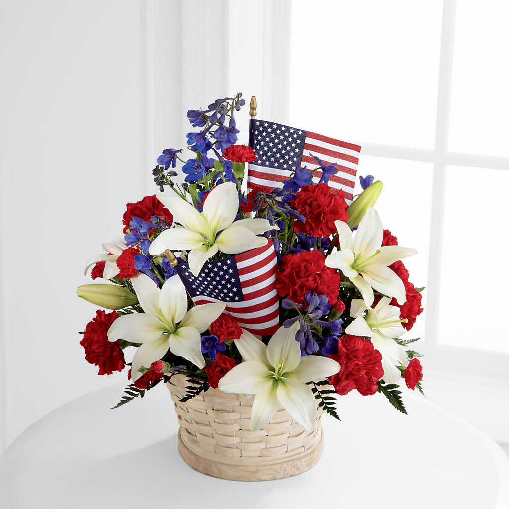 American Glory Bouquet – Holtschlag Florist, Quincy IL
