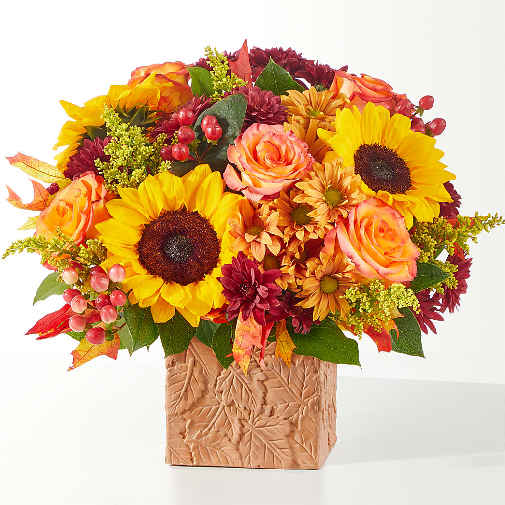 The Outdoors Bouquet – Holtschlag Florist, Quincy IL