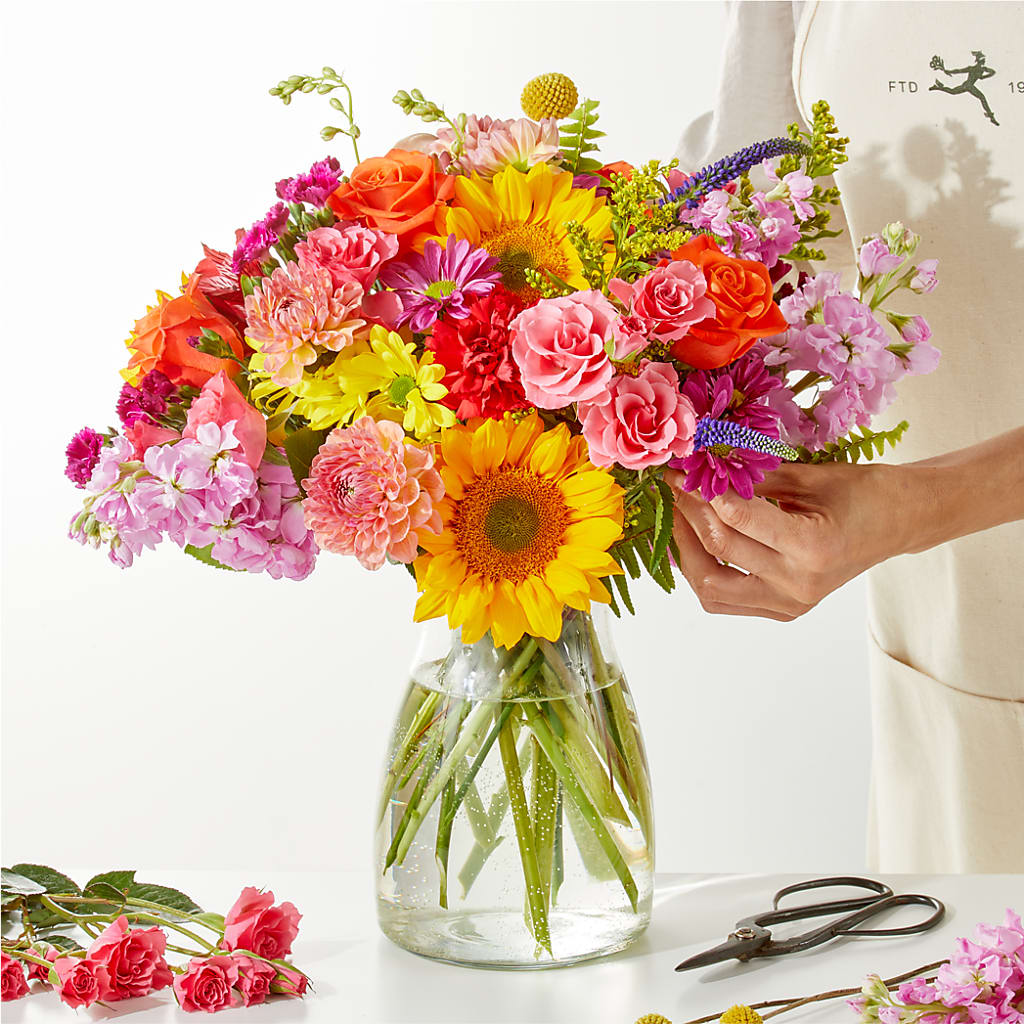 Cue the Confetti - A Florist Original – Holtschlag Florist, Quincy IL