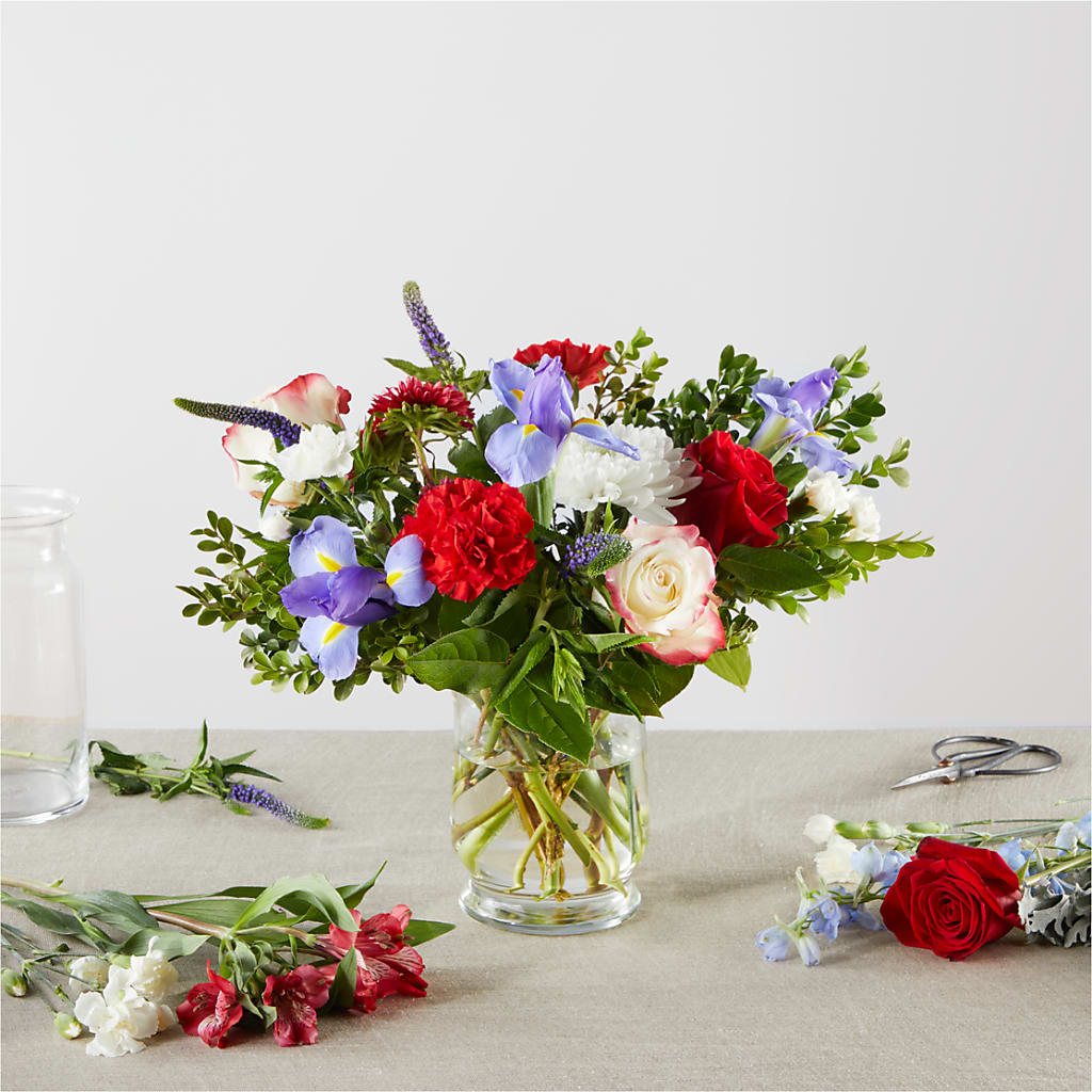 Star Spangled - A Florist Original – Holtschlag Florist, Quincy IL