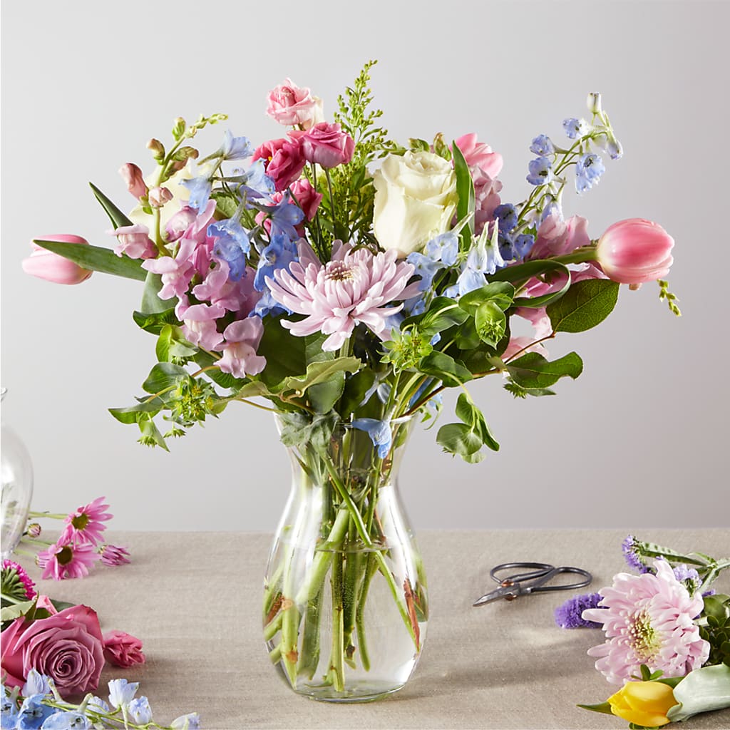 Pastel Tradition - A Florist Original – Holtschlag Florist, Quincy IL