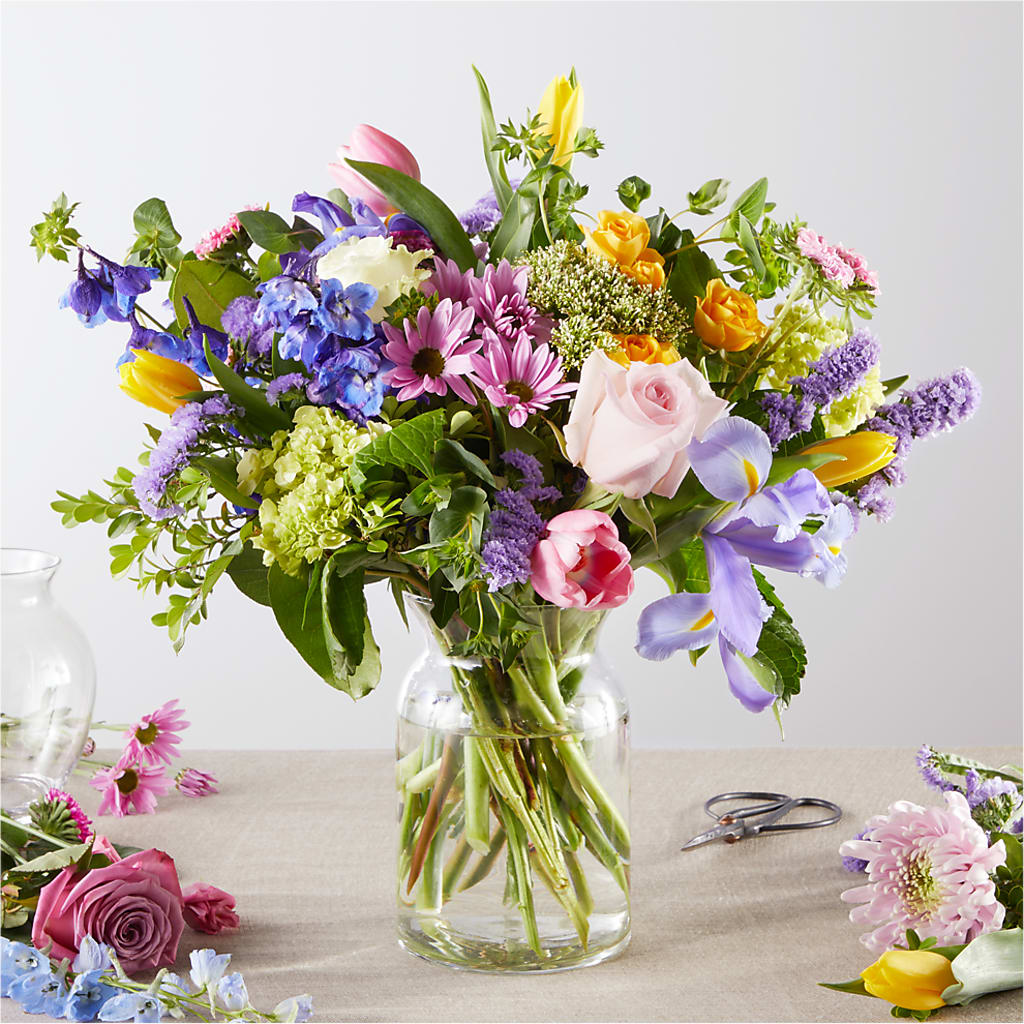 Pastel Tradition - A Florist Original – Holtschlag Florist, Quincy IL