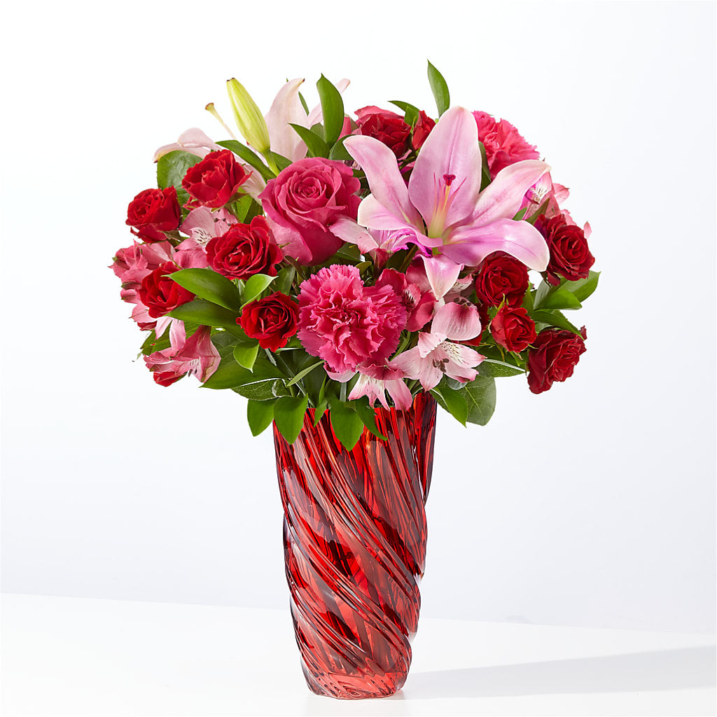 In Love Bouquet with Luxe Swirl Vase – Holtschlag Florist, Quincy IL