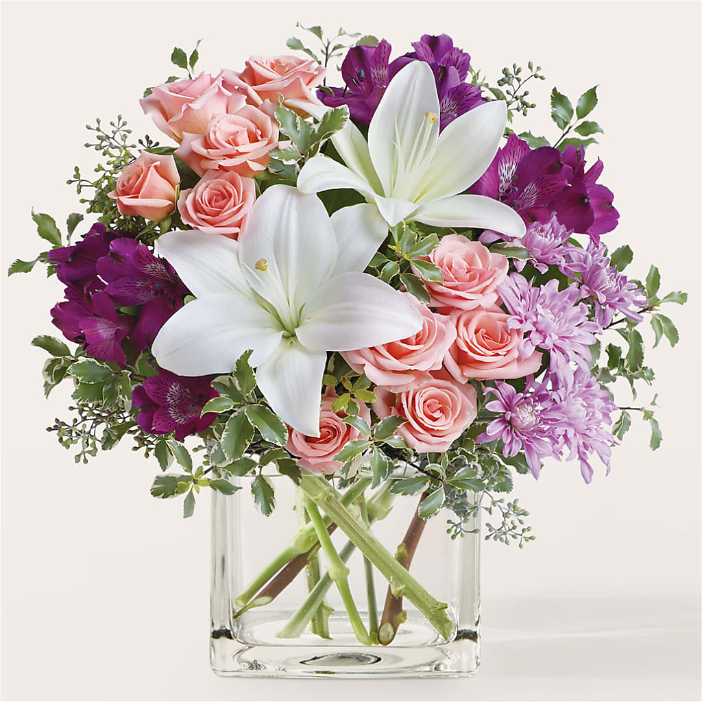 Mani Pedi Bouquet – Holtschlag Florist, Quincy IL