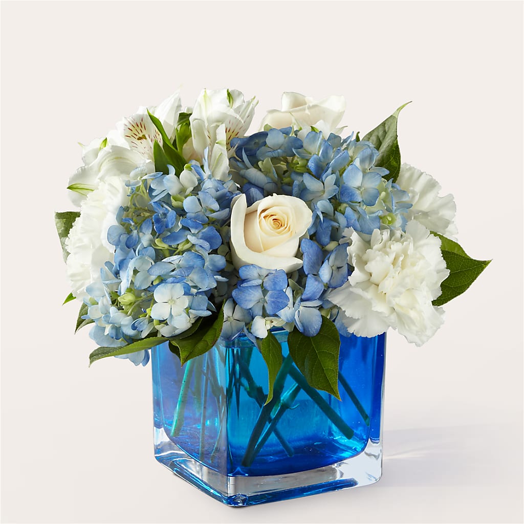 Soothing Waters Bouquet – Holtschlag Florist, Quincy IL