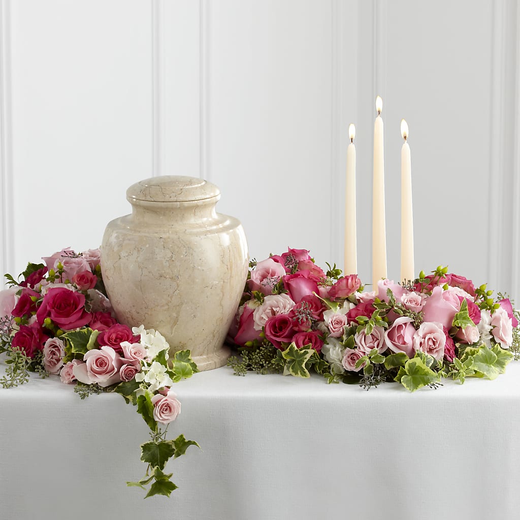 Remembrance Arrangement – Holtschlag Florist, Quincy IL