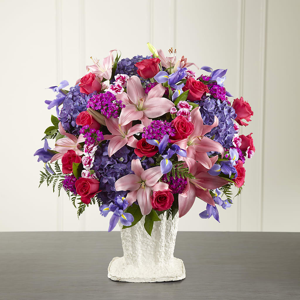 We Fondly Remember Arrangement – Holtschlag Florist, Quincy IL