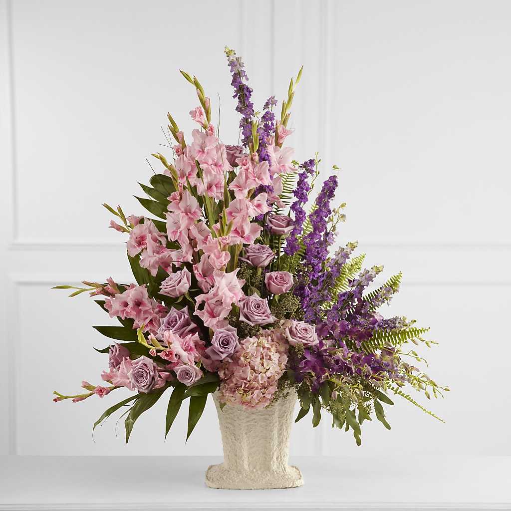 Flowing Garden Arrangement – Holtschlag Florist, Quincy IL