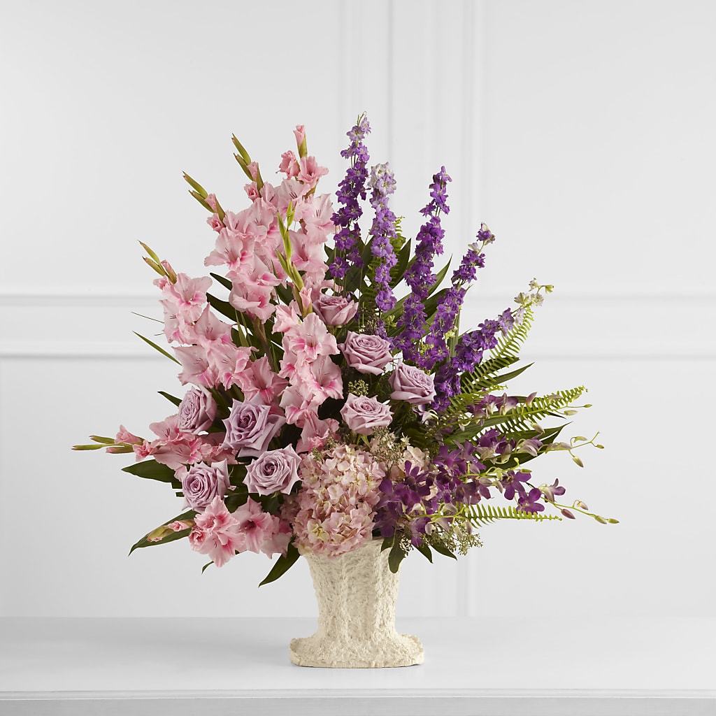 Flowing Garden Arrangement – Holtschlag Florist, Quincy IL