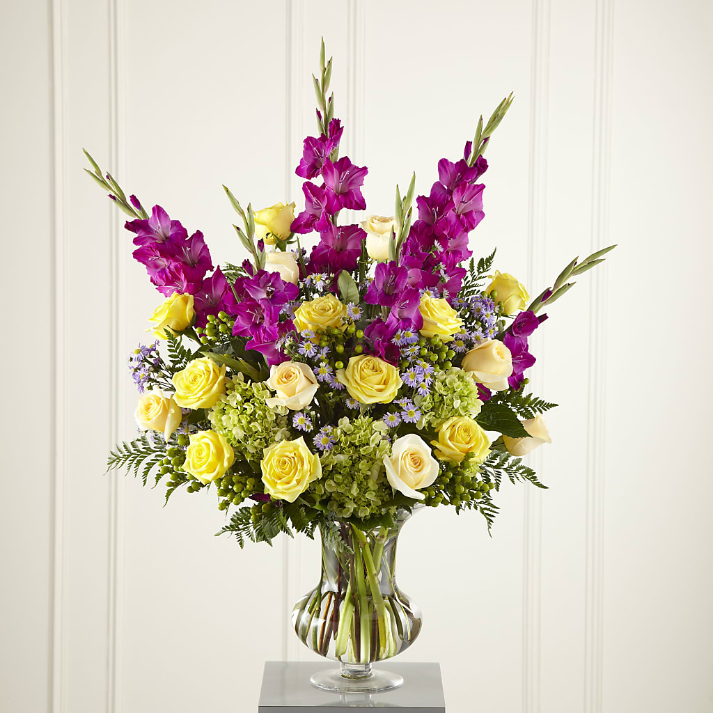 Loveliness Arrangement – Holtschlag Florist, Quincy IL