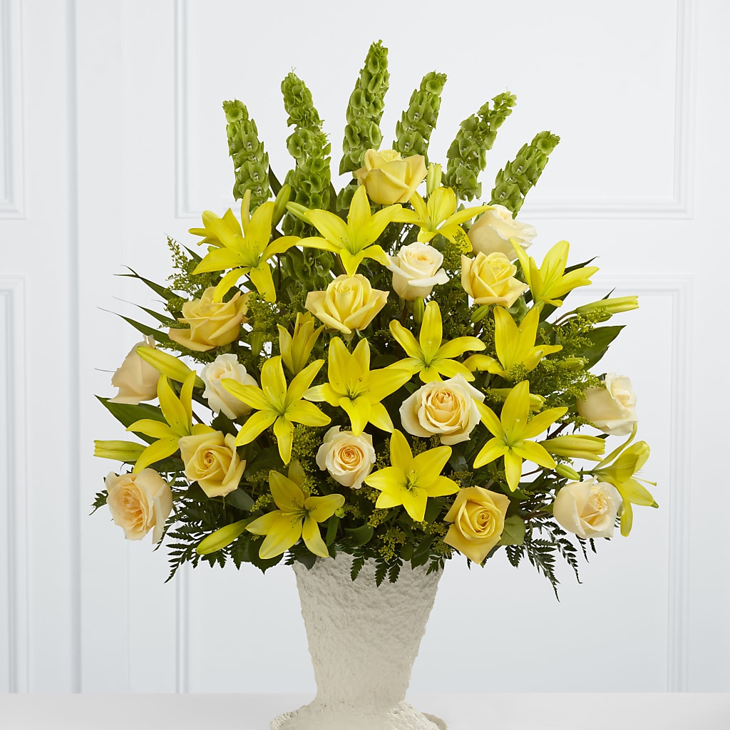 Golden Memories Arrangement – Holtschlag Florist, Quincy IL