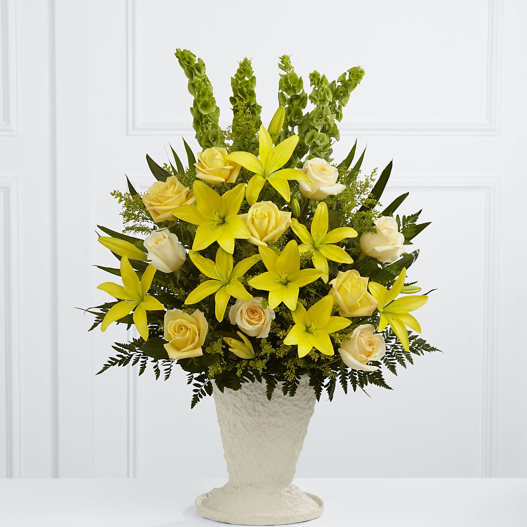 Golden Memories Arrangement – Holtschlag Florist, Quincy IL