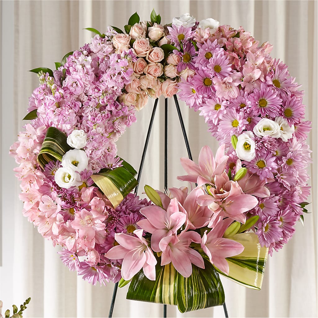 Gift of Warmth Wreath – Holtschlag Florist, Quincy IL