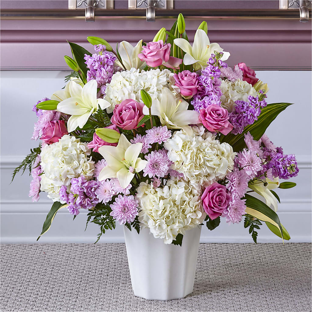 Heaven Sent Floor Basket – Holtschlag Florist, Quincy IL