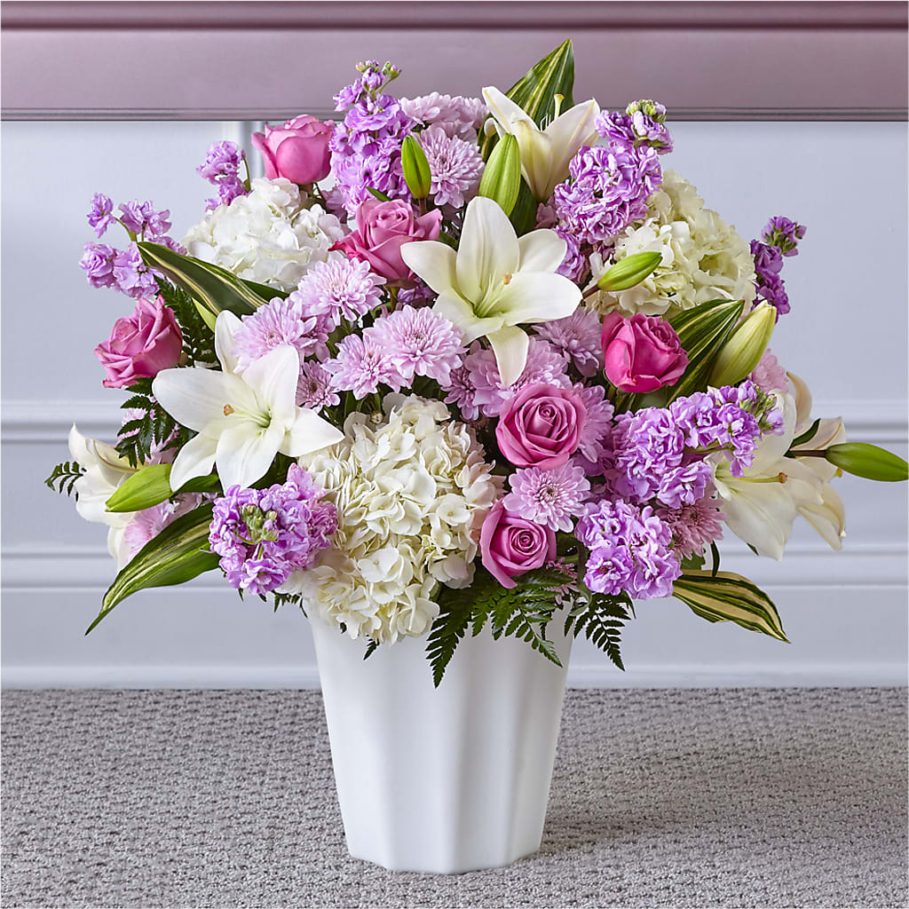 Heaven Sent Floor Basket – Holtschlag Florist, Quincy IL