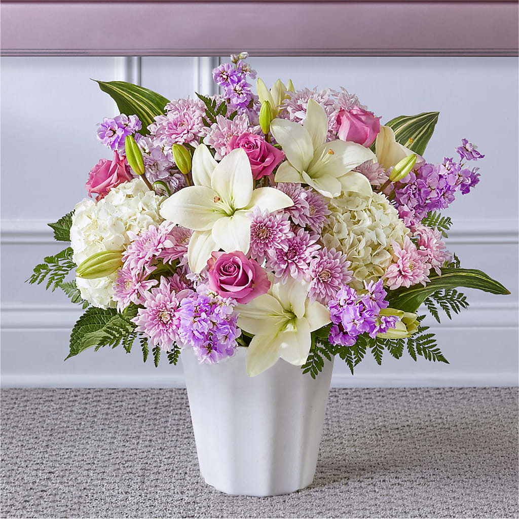 Heaven Sent Floor Basket – Holtschlag Florist, Quincy IL