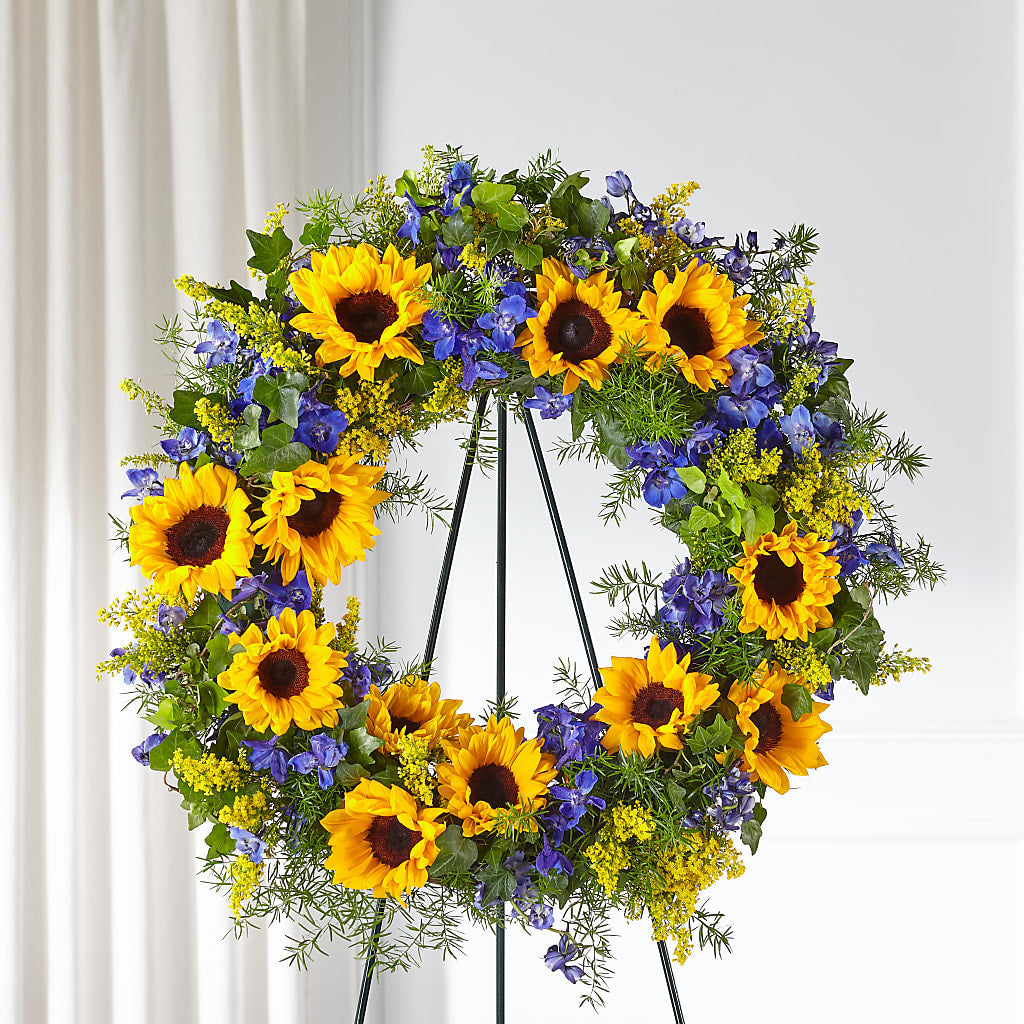 Bright Rays Wreath – Holtschlag Florist, Quincy IL