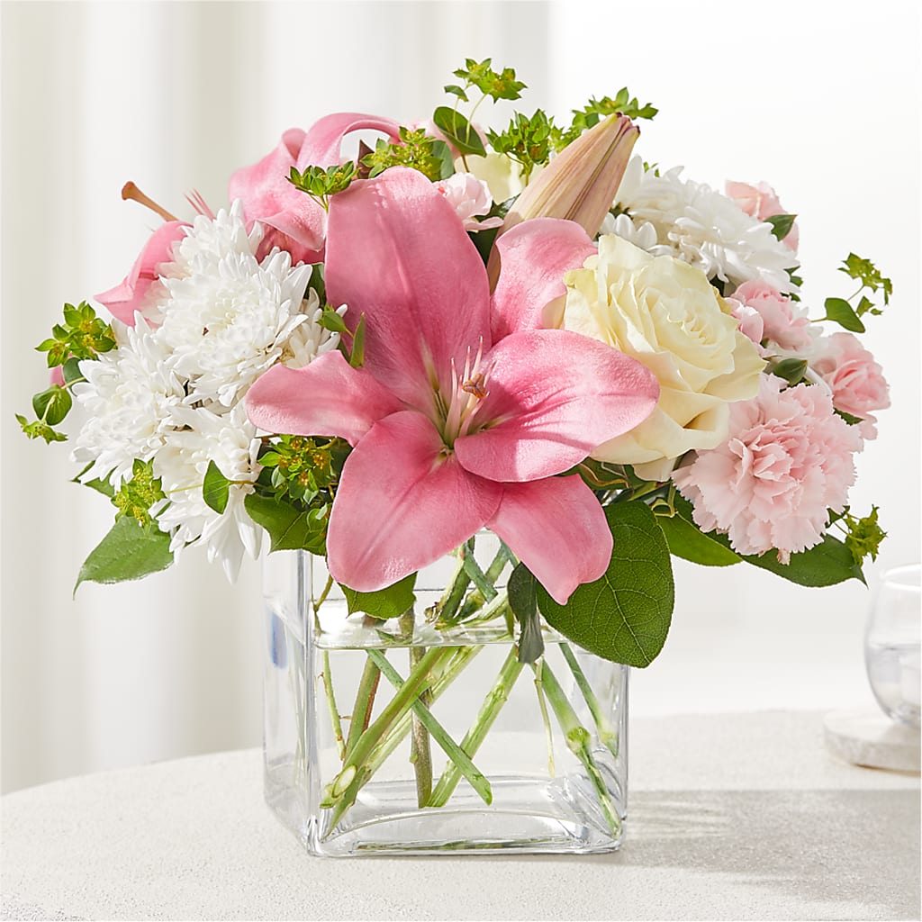 By Your Side Bouquet – Holtschlag Florist, Quincy IL