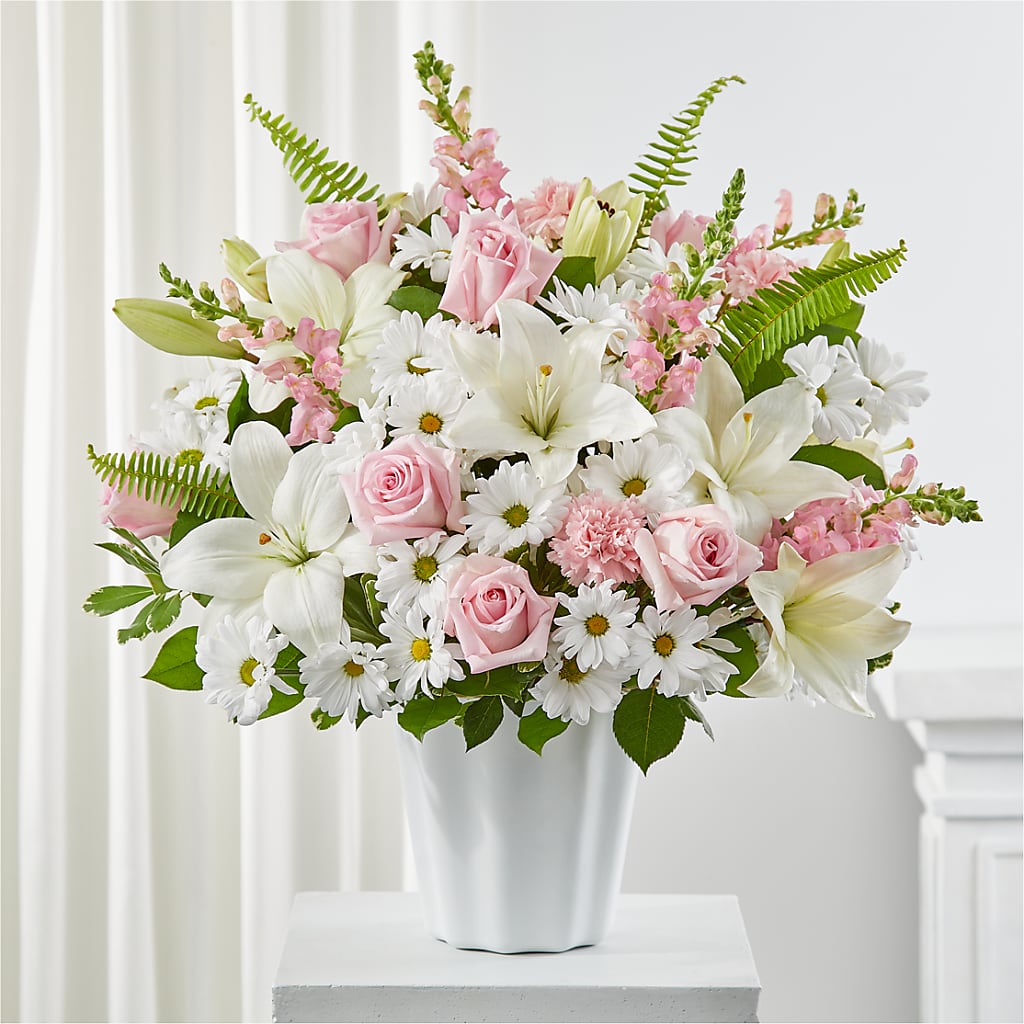 Soft Touch Tabletop Basket – Holtschlag Florist, Quincy IL