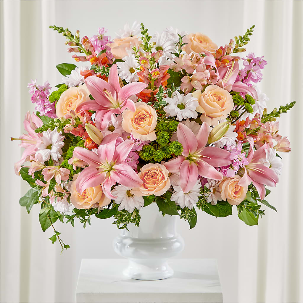 Heartfelt Gesture Urn Arrangement – Holtschlag Florist, Quincy IL