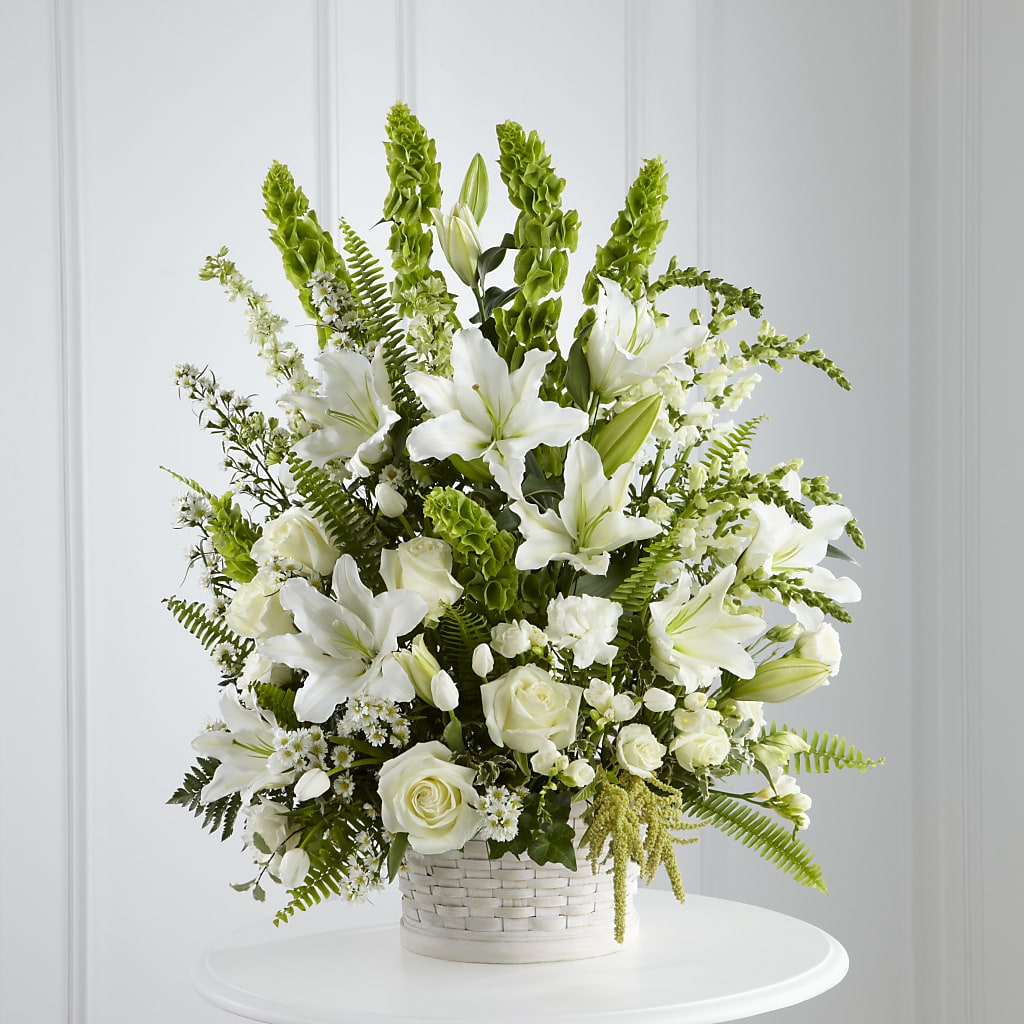 In Our Thoughts Arrangement – Holtschlag Florist, Quincy IL