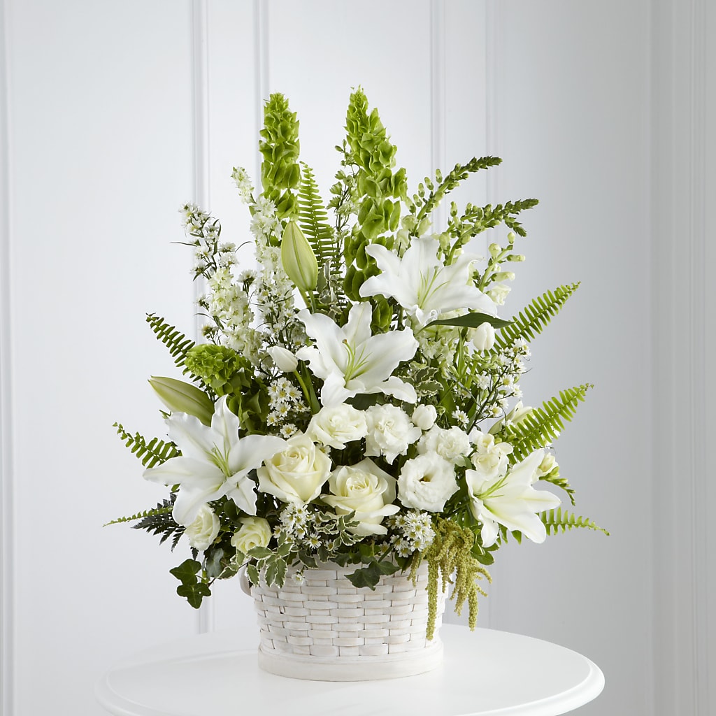 In Our Thoughts Arrangement – Holtschlag Florist, Quincy IL