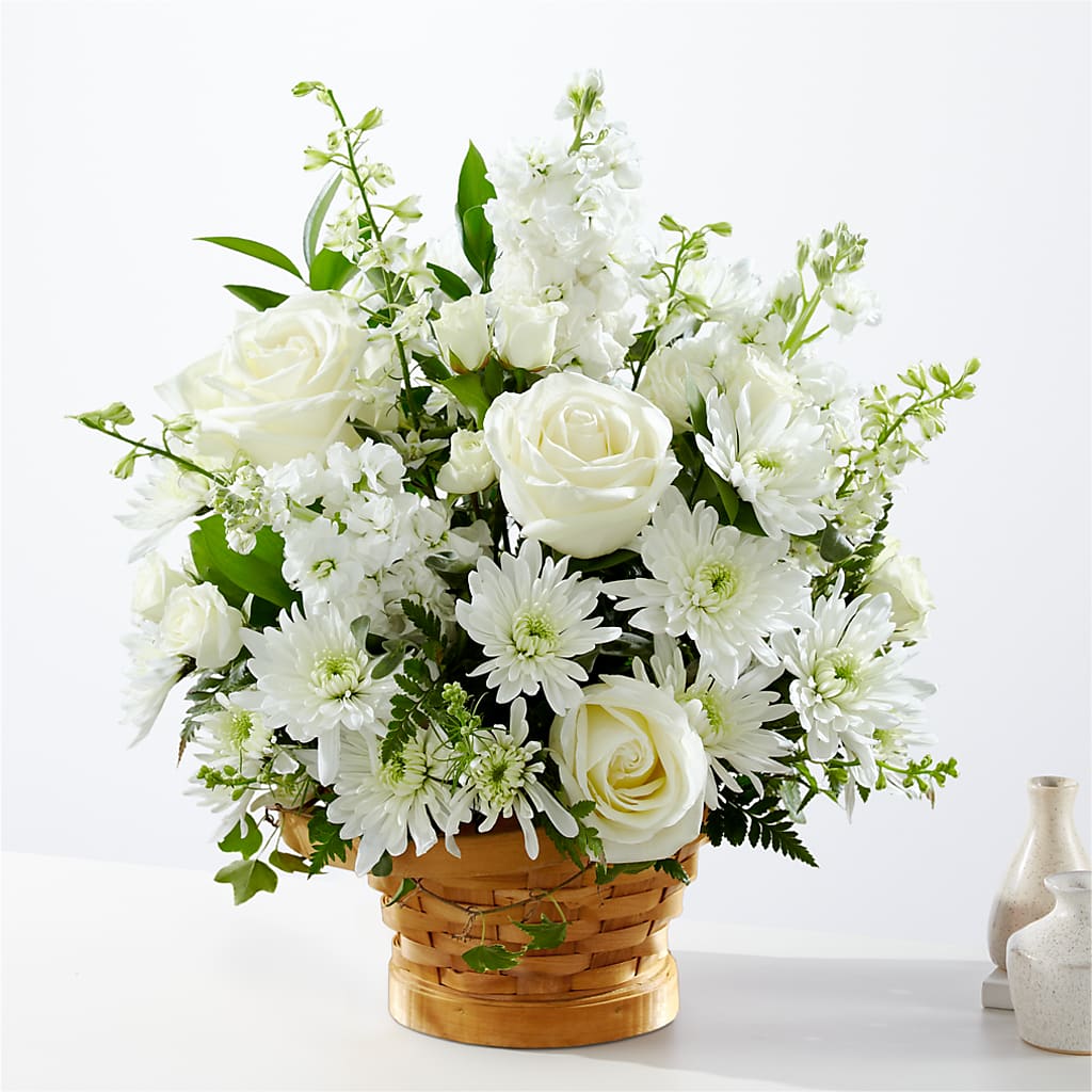 Heartfelt Condolences Arrangement – Holtschlag Florist, Quincy IL
