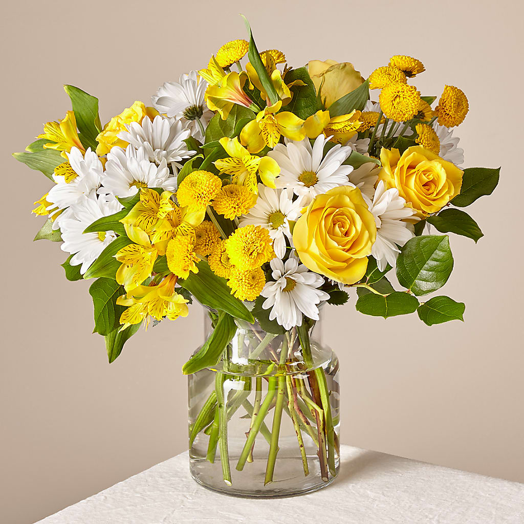 Sunny Sentiments Bouquet – Holtschlag Florist, Quincy IL