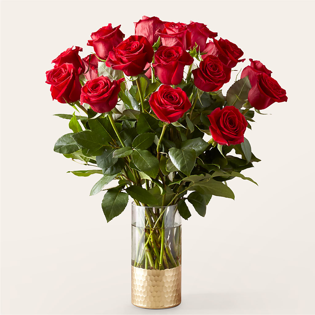 Classic Love Red Rose Bouquet – Holtschlag Florist, Quincy IL