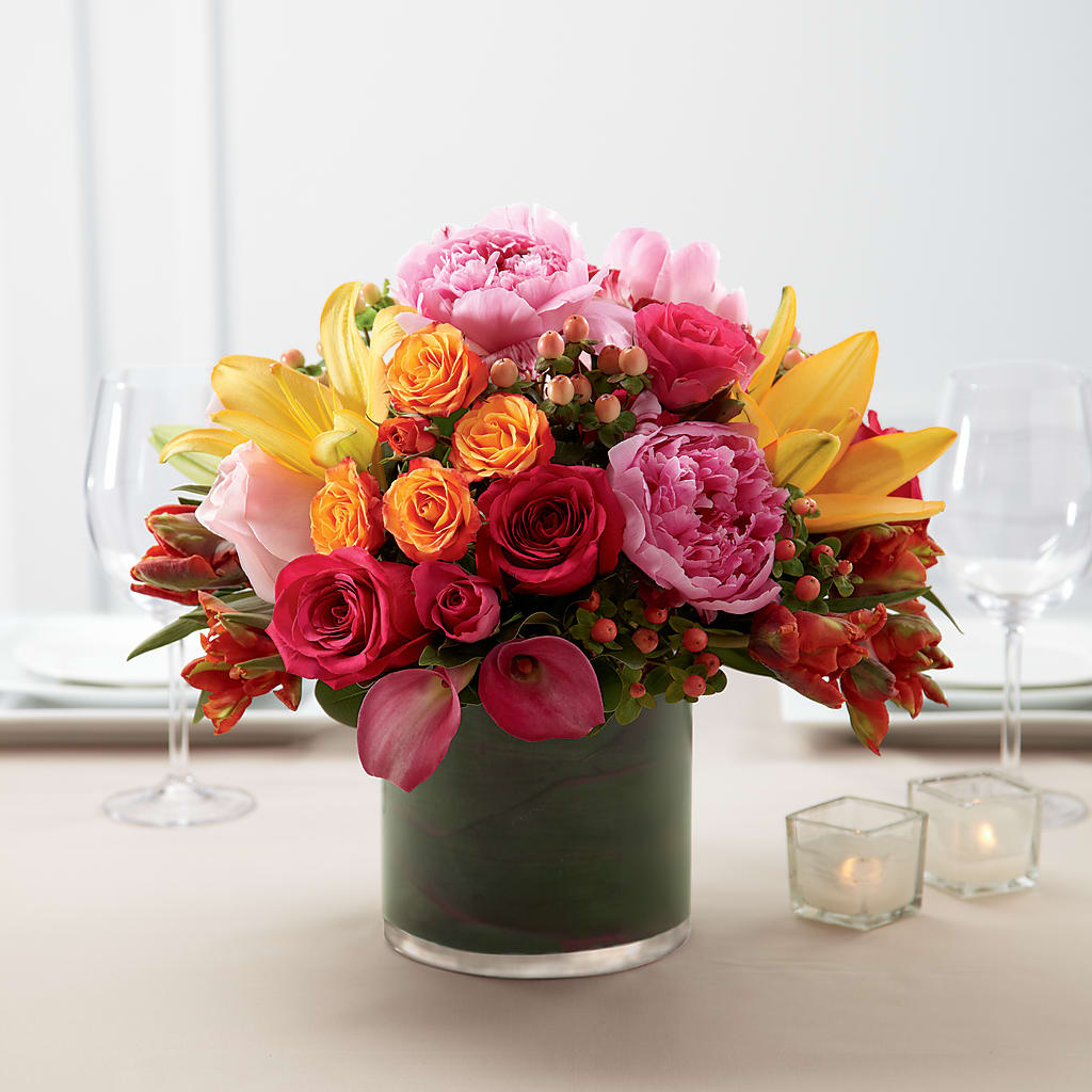 Color Mix Arrangement – Holtschlag Florist, Quincy IL
