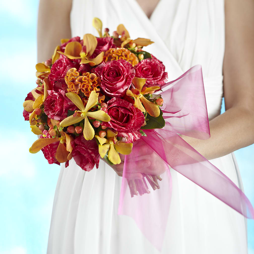 Brilliant Shades of Love Bouquet – Holtschlag Florist, Quincy IL