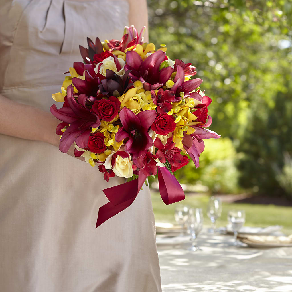 Sunningdale Bouquet – Holtschlag Florist, Quincy IL