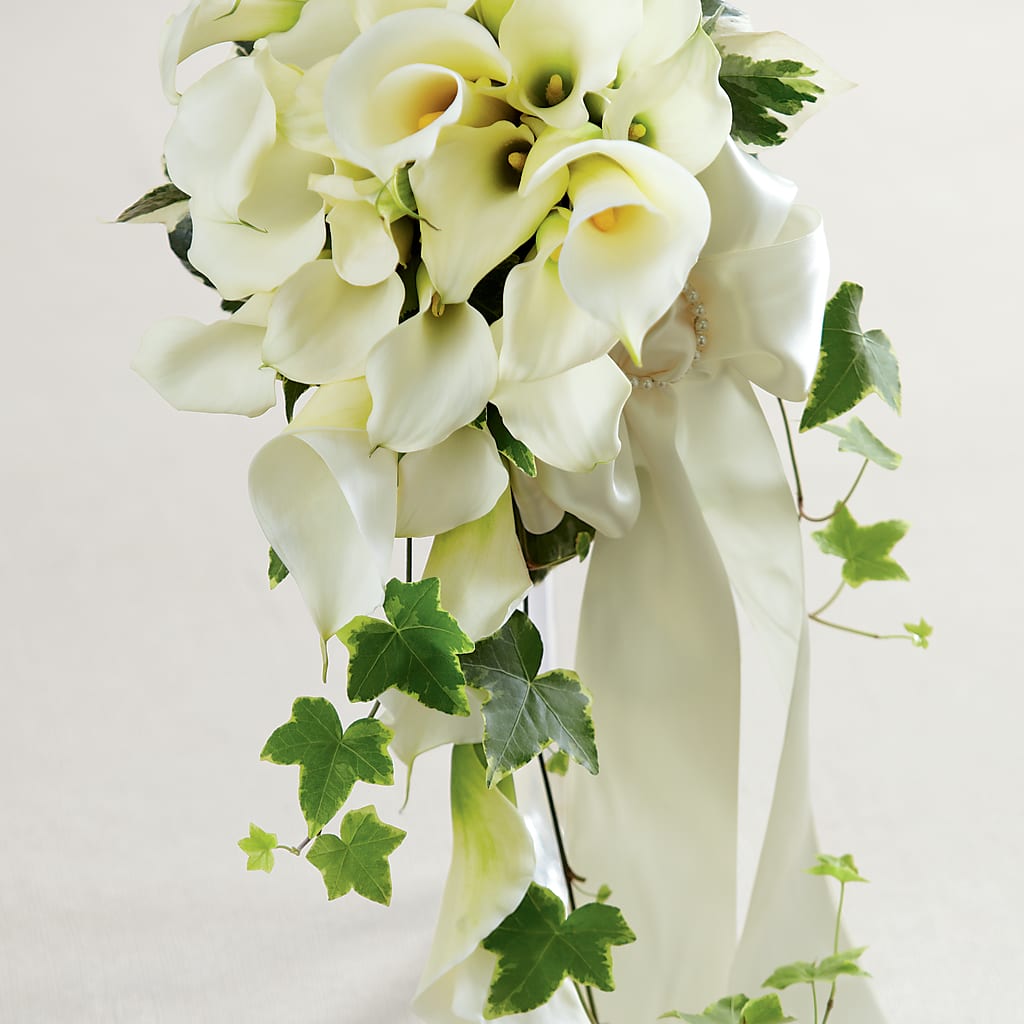 White Chapel Bouquet – Holtschlag Florist, Quincy IL