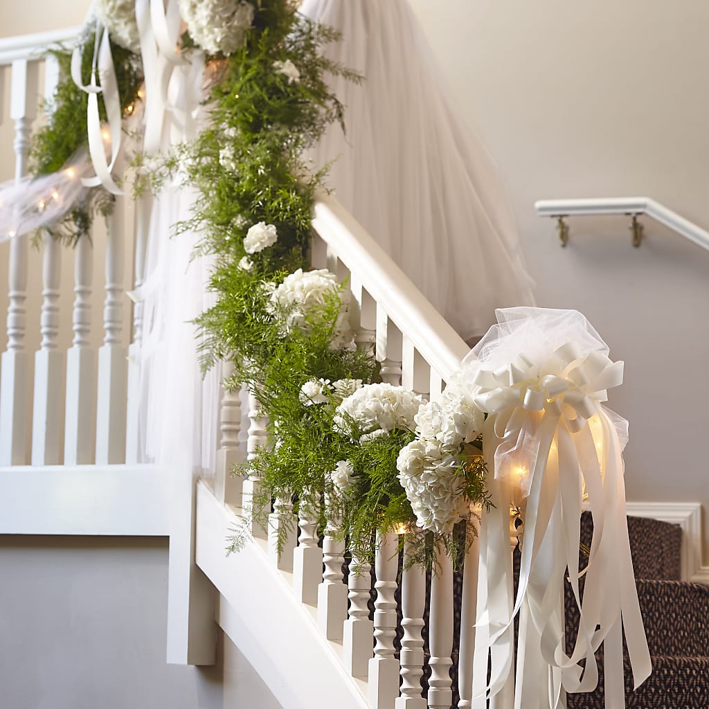 Champagne Dreams Garland – Holtschlag Florist, Quincy IL