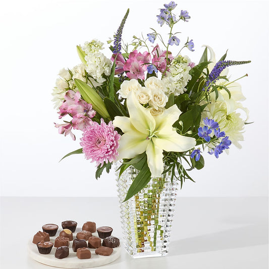 Winter Celebration Bouquet –  Holtschlag Florist, Quincy IL
