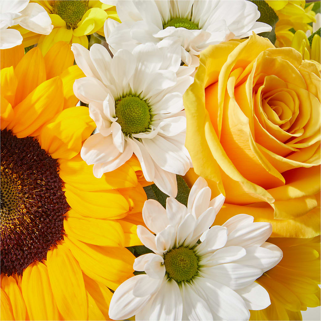 Be Happy Bouquet –  Holtschlag Florist, Quincy IL