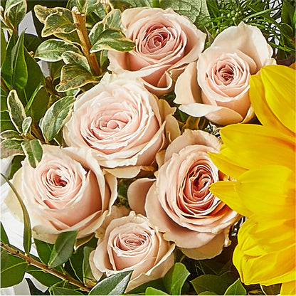 The Good Life Bouquet –  Holtschlag Florist, Quincy IL