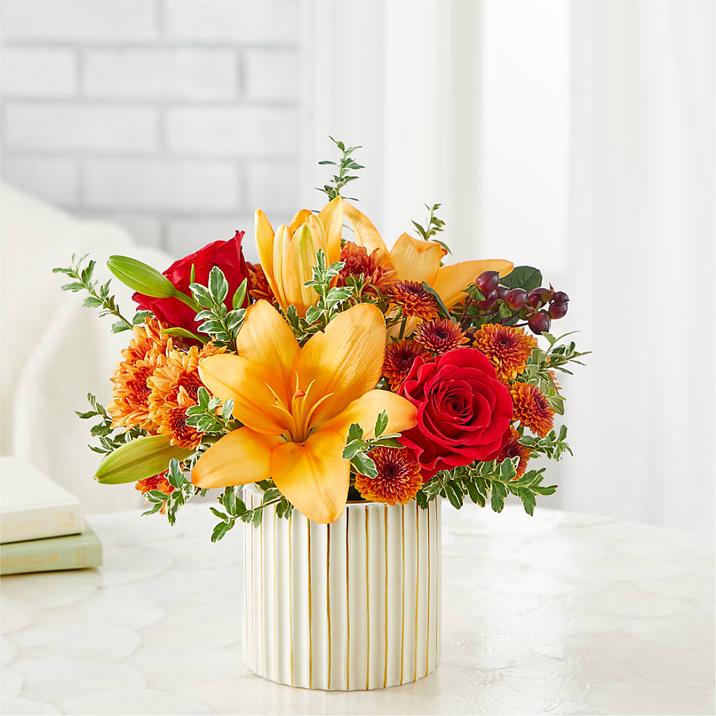 Scarlet Skies Bouquet –  Holtschlag Florist, Quincy IL