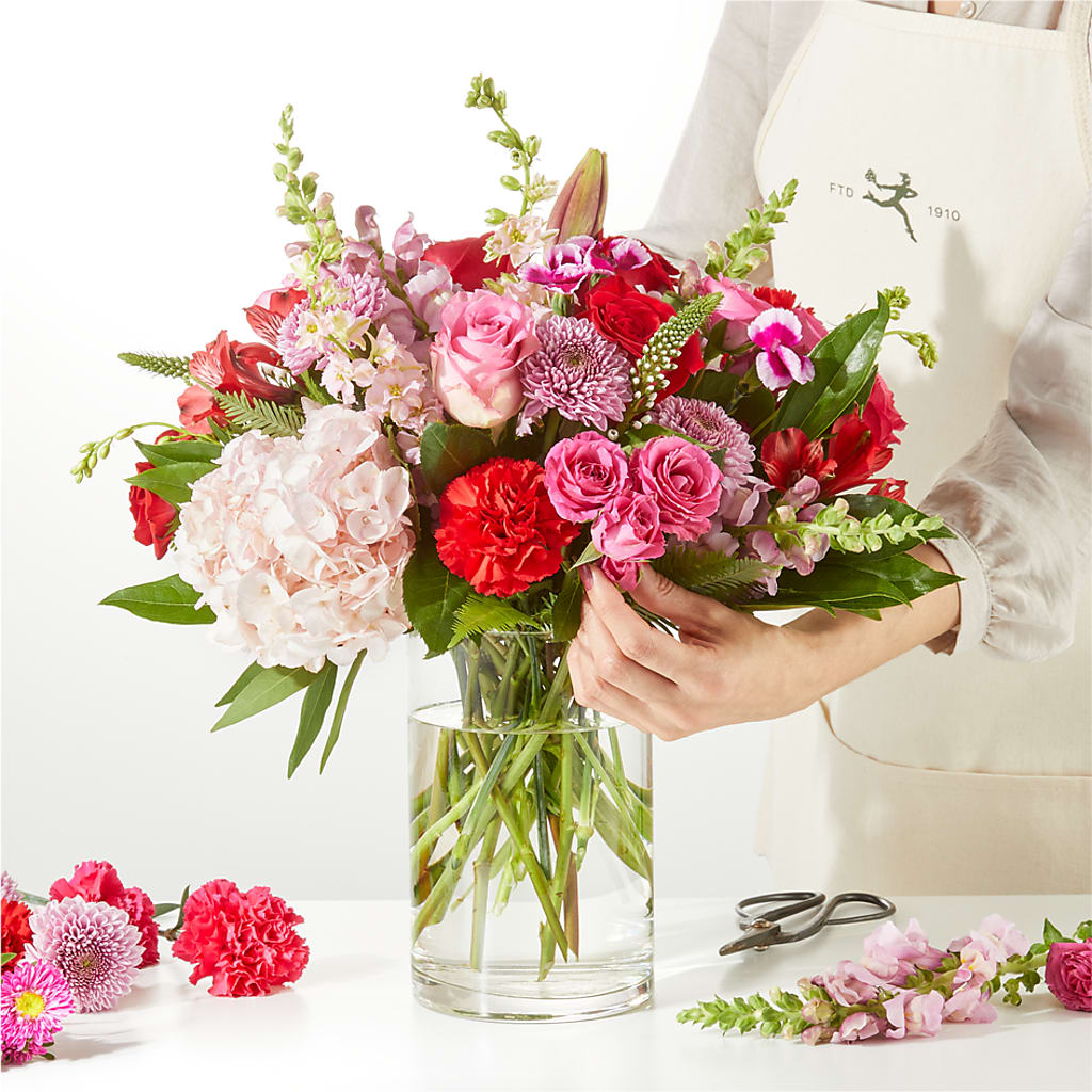 Swooning Over You - A Luxury Florist Original –  Holtschlag Florist, Quincy IL