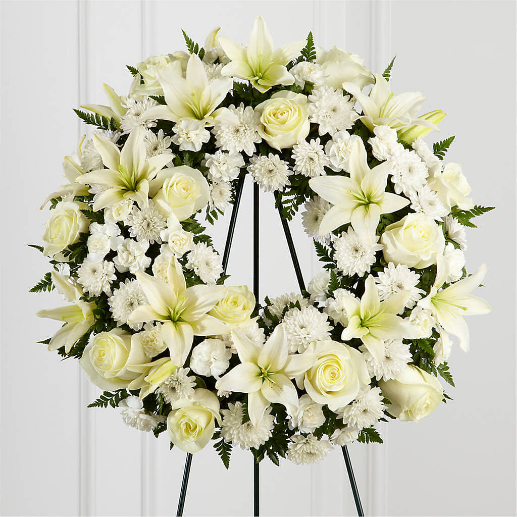 Treasured Tribute Wreath –  Holtschlag Florist, Quincy IL