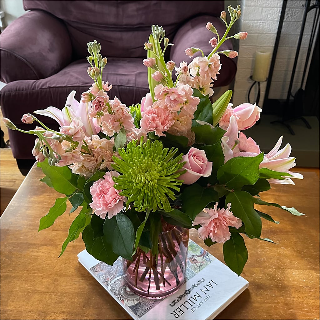 Pretty in Pink Bouquet –  Holtschlag Florist, Quincy IL