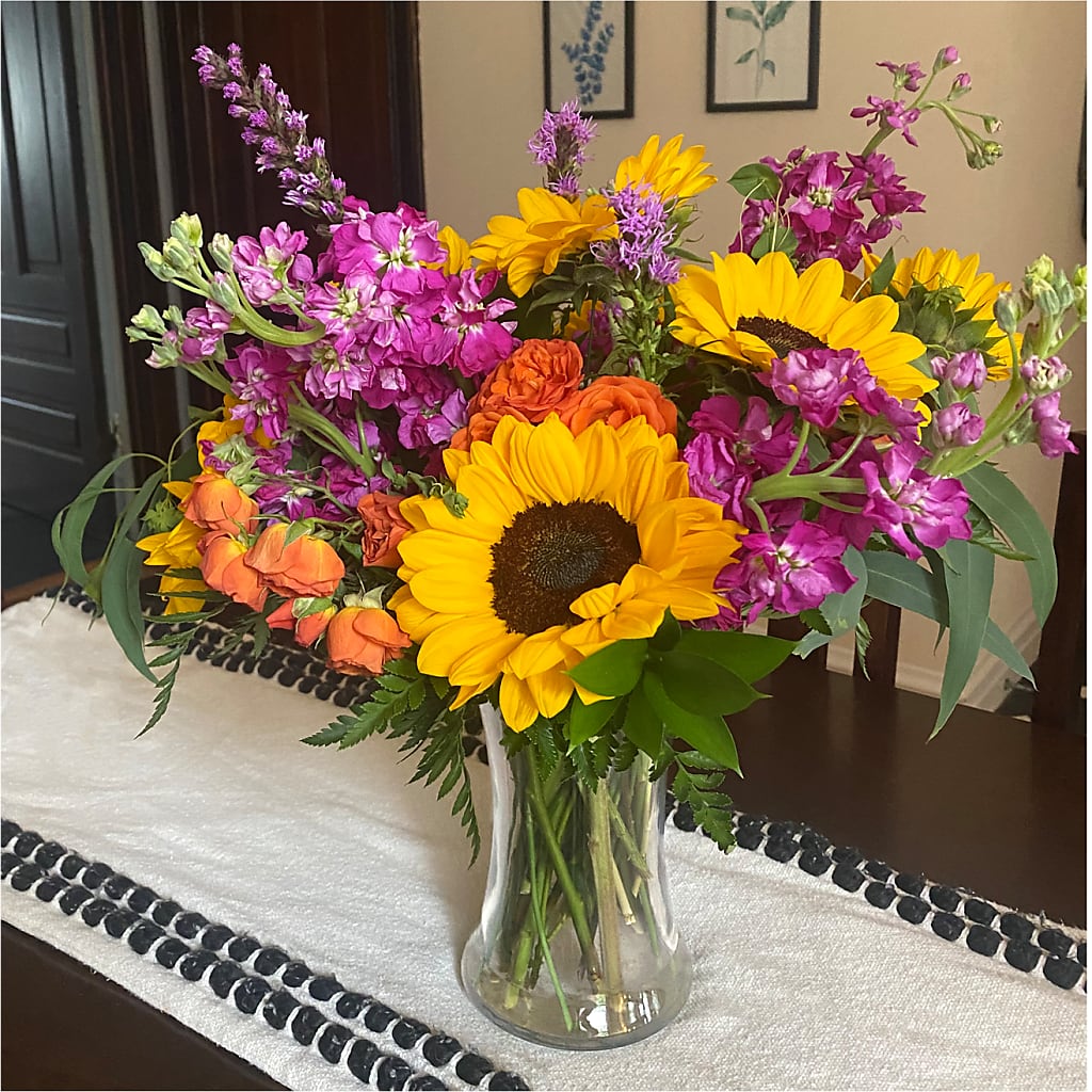 Rays of Life Bouquet –  Holtschlag Florist, Quincy IL