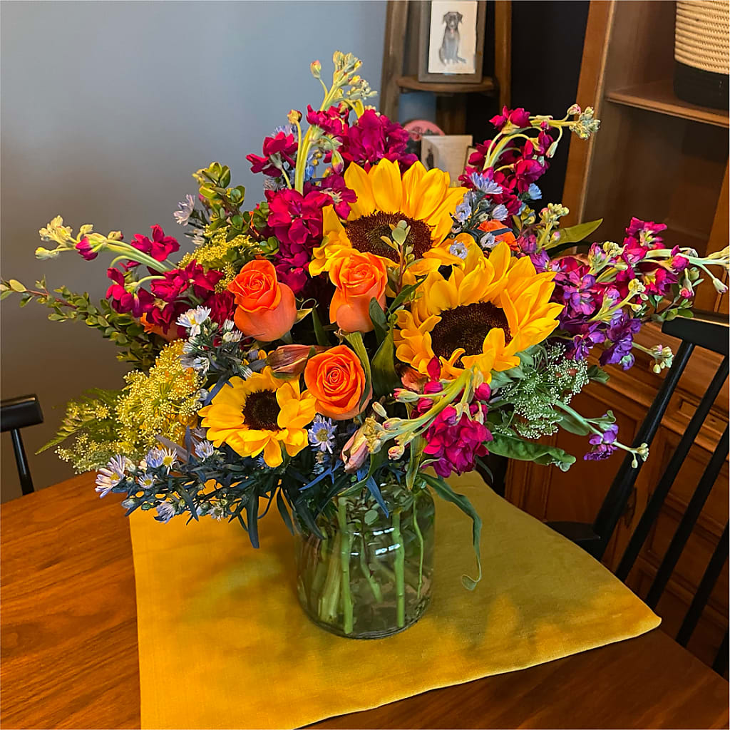 Rays of Life Bouquet –  Holtschlag Florist, Quincy IL