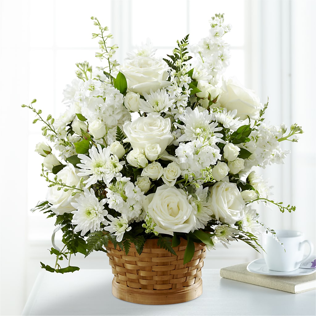 Heartfelt Condolences Arrangement –  Holtschlag Florist, Quincy IL
