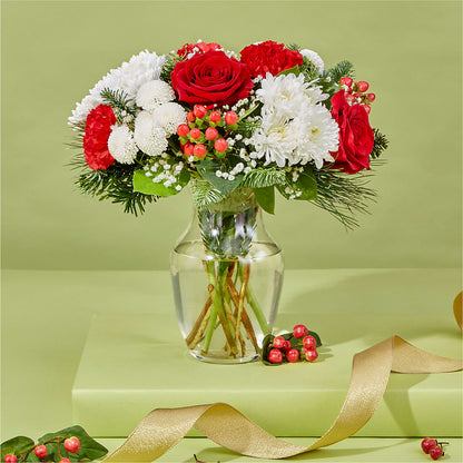 Chance of Flurries Bouquet –  Holtschlag Florist, Quincy IL