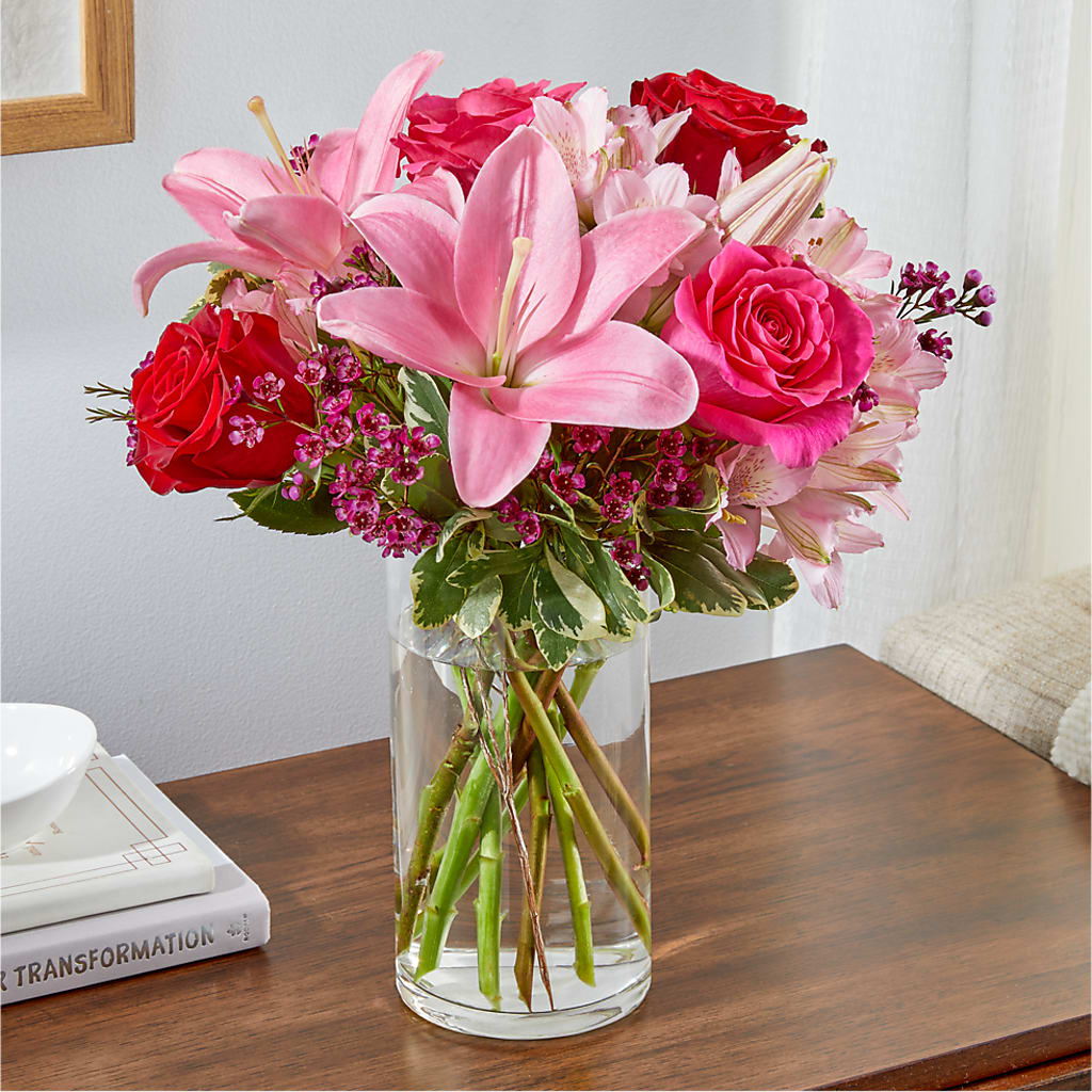 Lucky in Love Bouquet –  Holtschlag Florist, Quincy IL