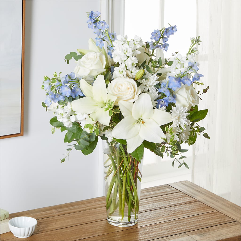 Peace of Mind Bouquet –  Holtschlag Florist, Quincy IL