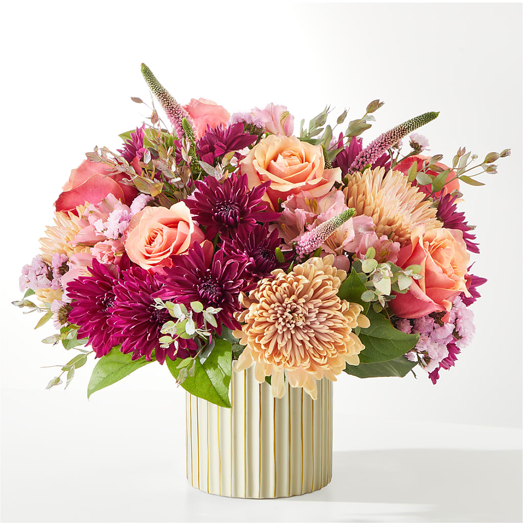 Berry Cobbler Bouquet with Ivory Vase –  Holtschlag Florist, Quincy IL