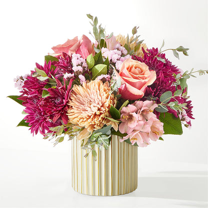 Berry Cobbler Bouquet with Ivory Vase –  Holtschlag Florist, Quincy IL