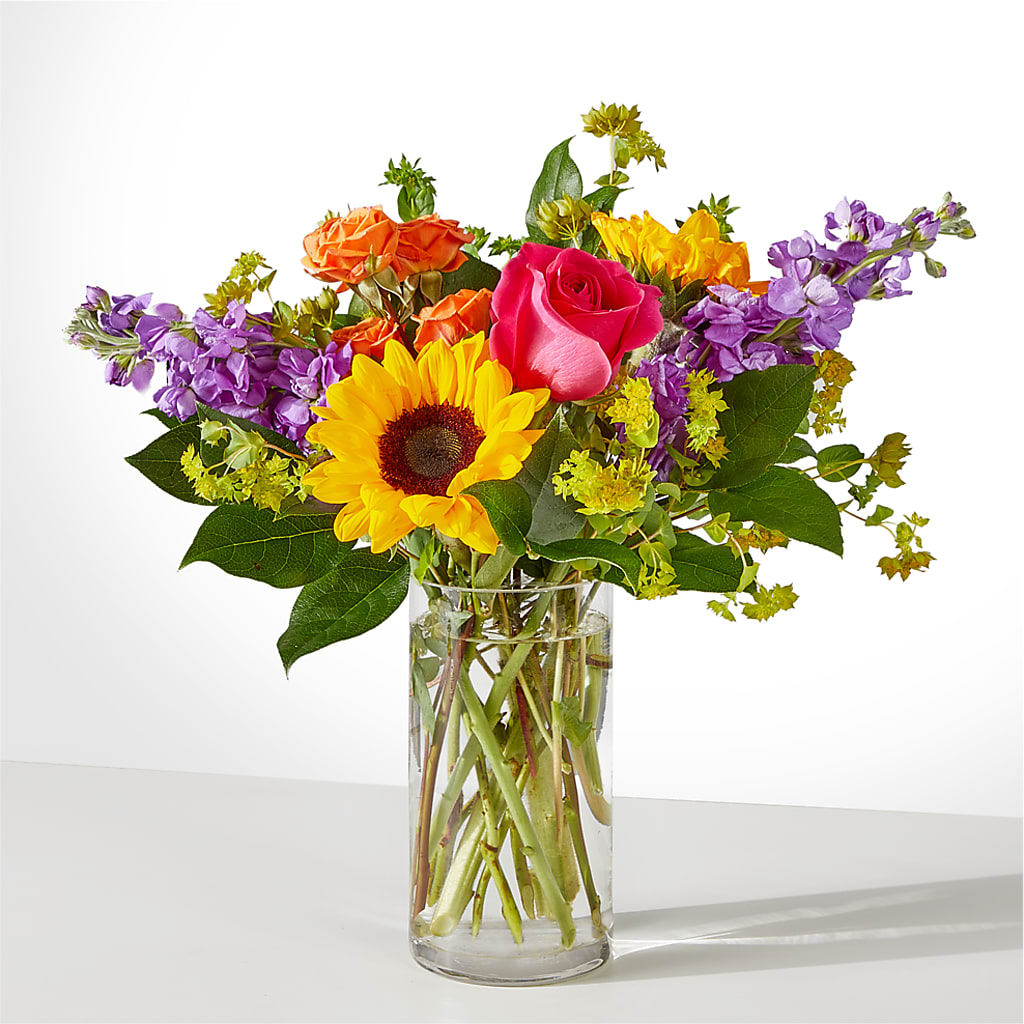 Vibrant Greetings Bouquet –  Holtschlag Florist, Quincy IL